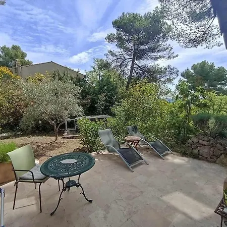 Maison Provencale Avec Jacuzzi Ferienhaus