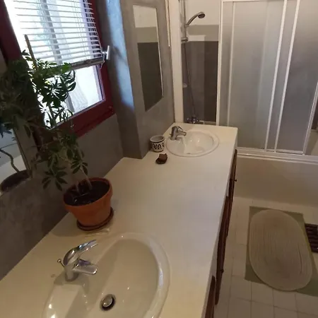 Holiday home Maison Provencale Avec Jacuzzi