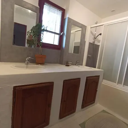 Maison Provençale Avec Jacuzzi Hébergement de vacances *
