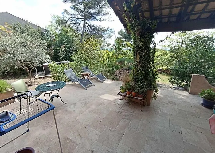 Maison Provencale Avec Jacuzzi Ferienhaus